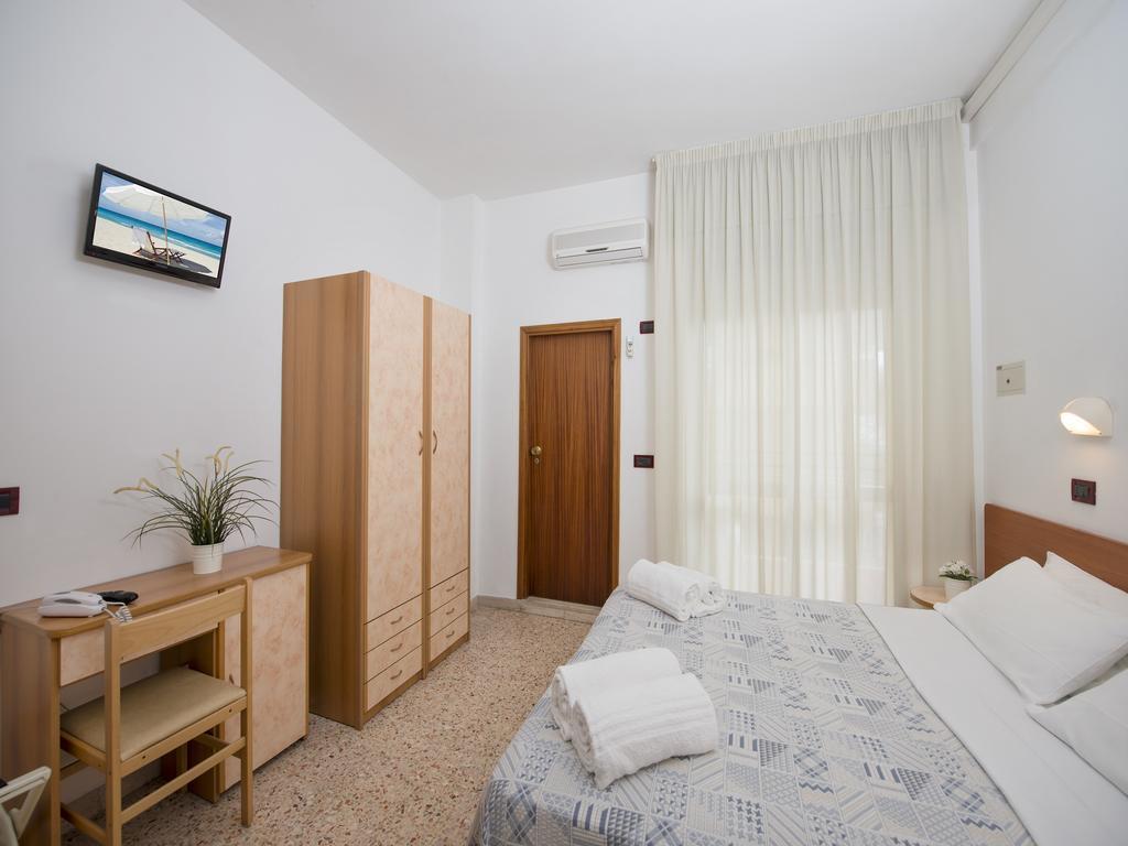 Hotel Mario Чезенатіко Екстер'єр фото