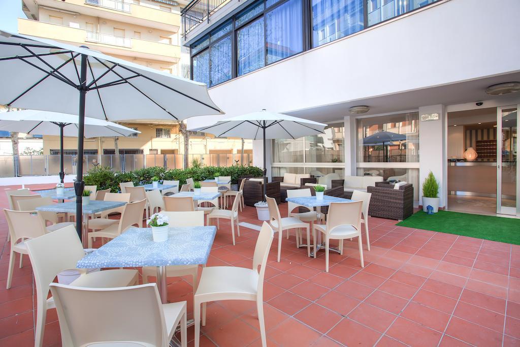 Hotel Mario Чезенатіко Екстер'єр фото